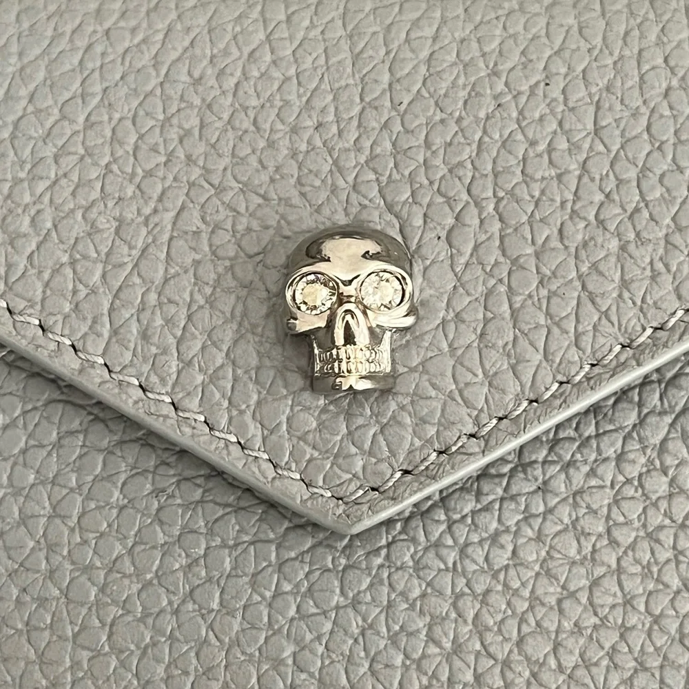 Alexander McQueen Grey Leather Envelope Card Holder - Picture 9 of 13